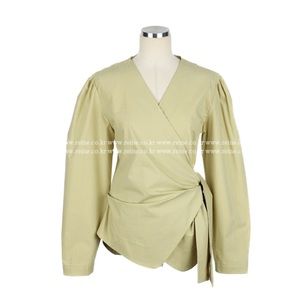NWT Lime Wrap Blouse